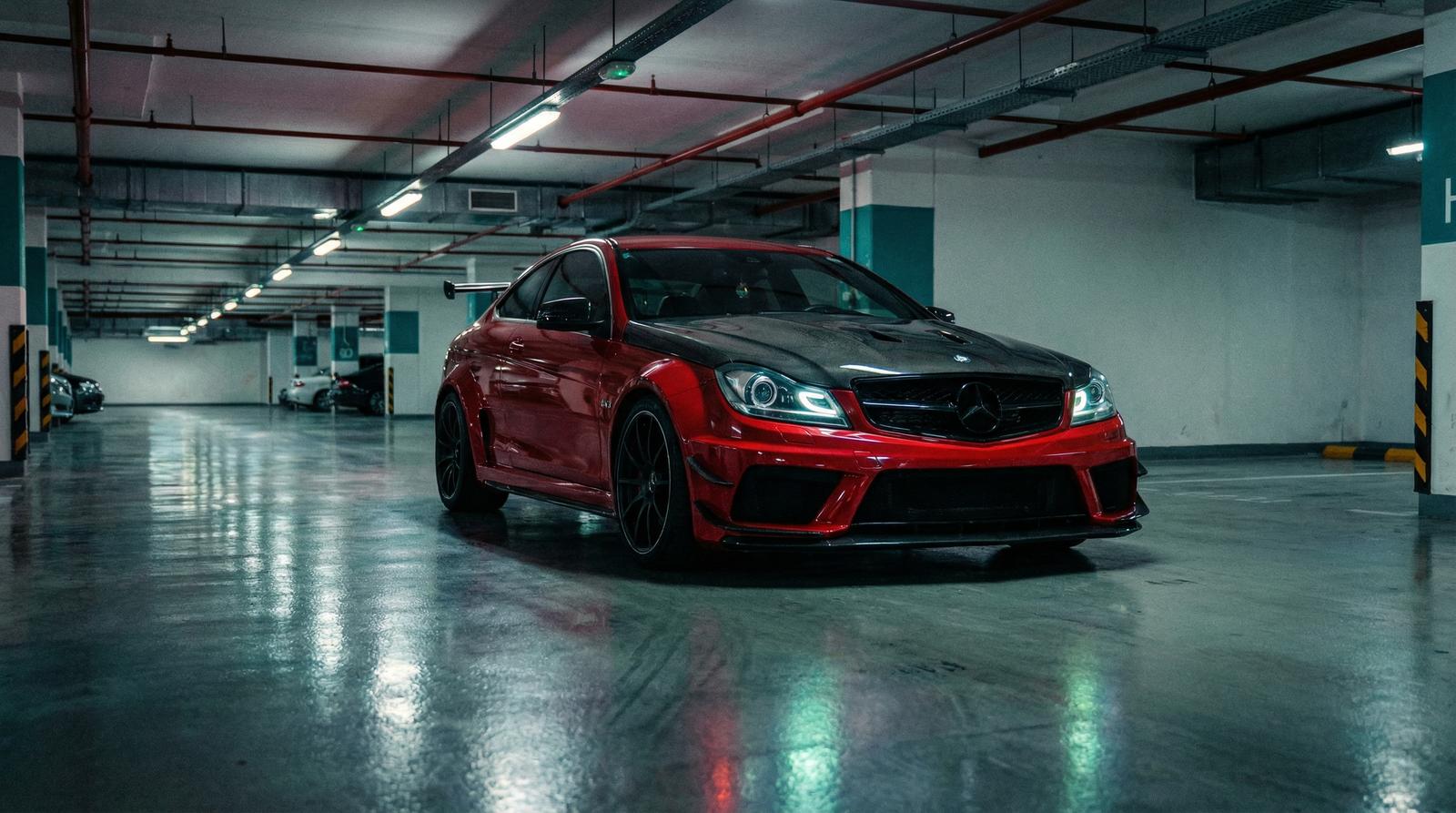 海角改装视频 - AMG C63宽体改装视频演示